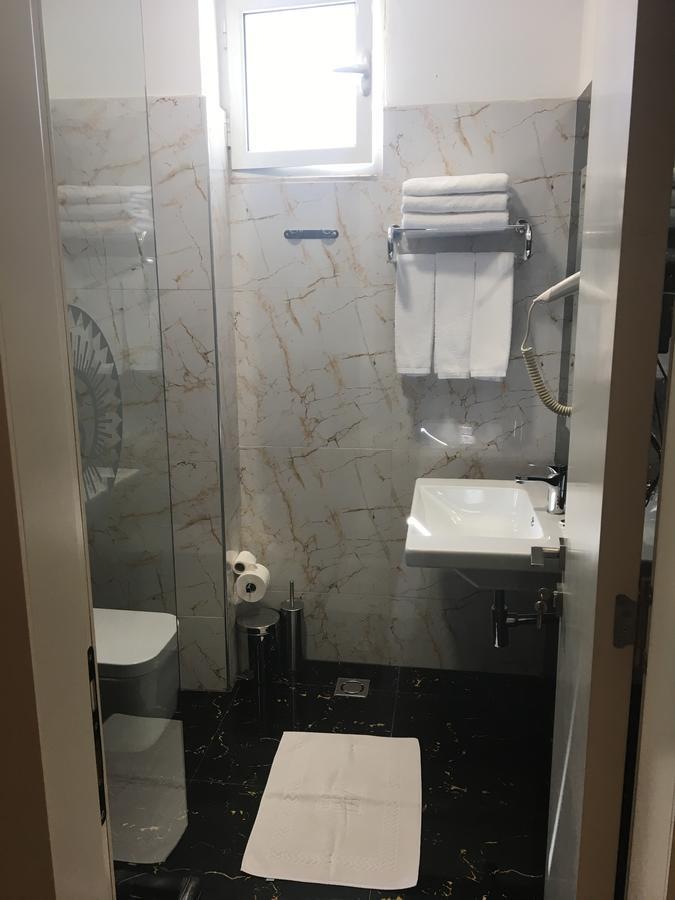 Soleo Hotel Tirana Bagian luar foto