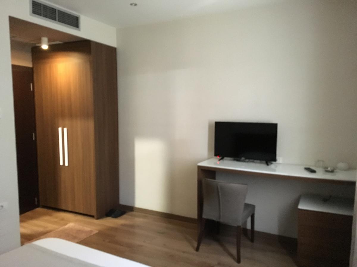 Soleo Hotel Tirana Bagian luar foto
